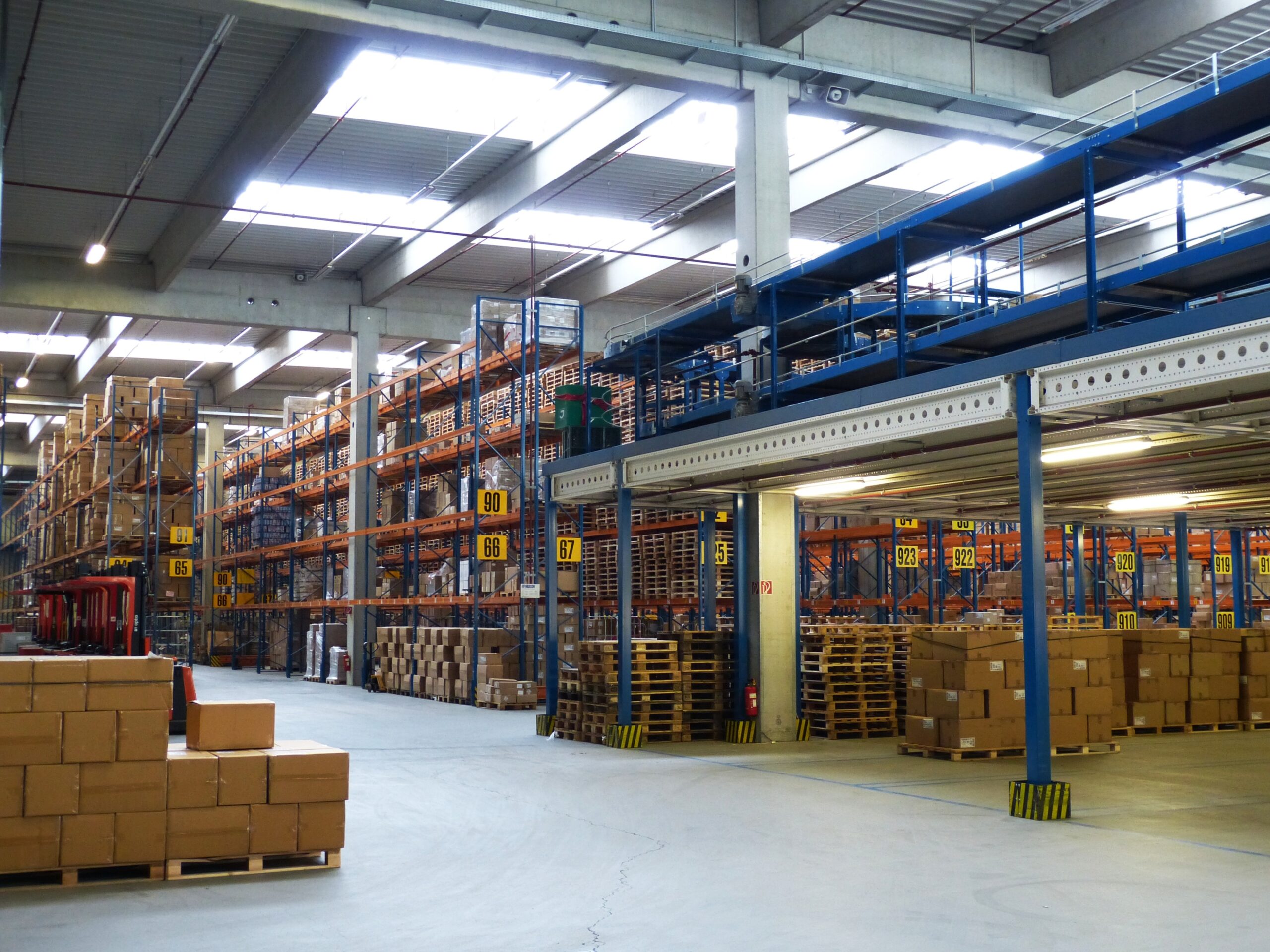 factory of packages representing Heavy Industrial Packaging